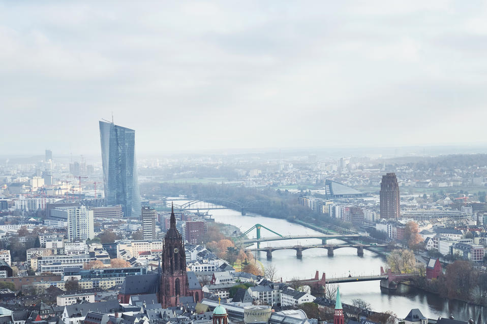 Ausblick vom MAIN TOWER, dem Standort der Helaba in Frankfurt am Main