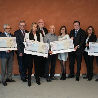 40.000 Euro für Hilfs­or­gani­sationen in Hessen