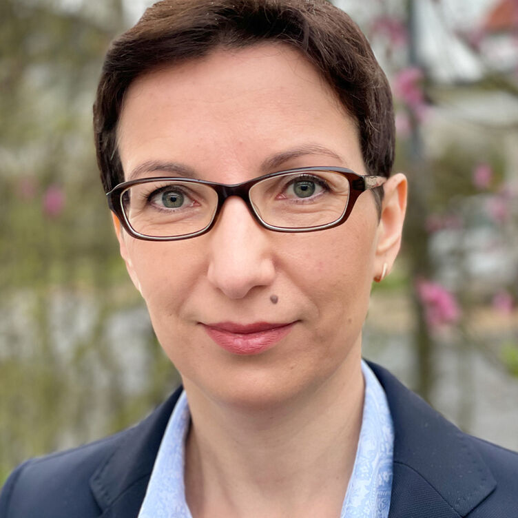 Lioudmila Mathea folgt in der Bereichsleitung Bilanzen und Steuern auf Dr. Hans-Ulrich Bauer