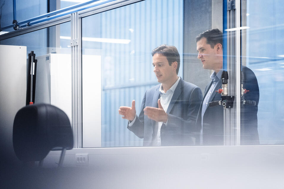 Selim Hadj-Smail and Frederick de Graaf in the production hall