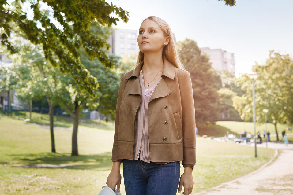 Antonja Rosenthal im Park