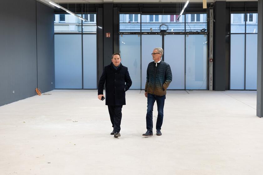 Dr. Christian Kolb und Andreas Reinemann: Regelmäßige Updates und enge Zusammenarbeit zwischen May-Gruppe und Sparkassen. 