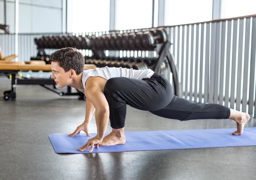 Nicole Böhringer am Yoga machen