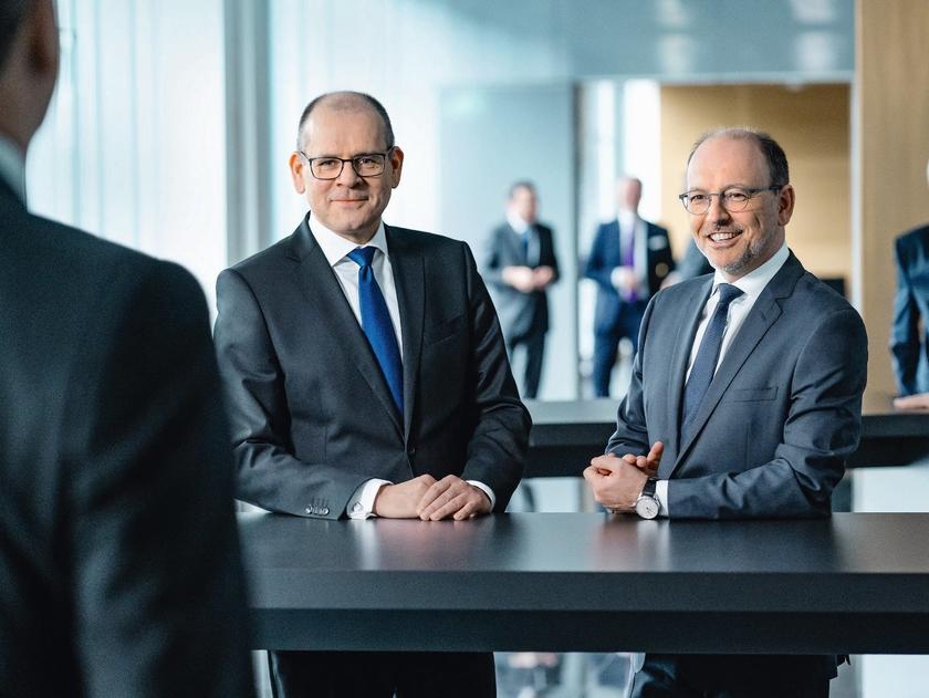 Helaba – Immobilienvorstand Christian Schmid mit dem Vorstandsvorsitzenden Thomas Groß